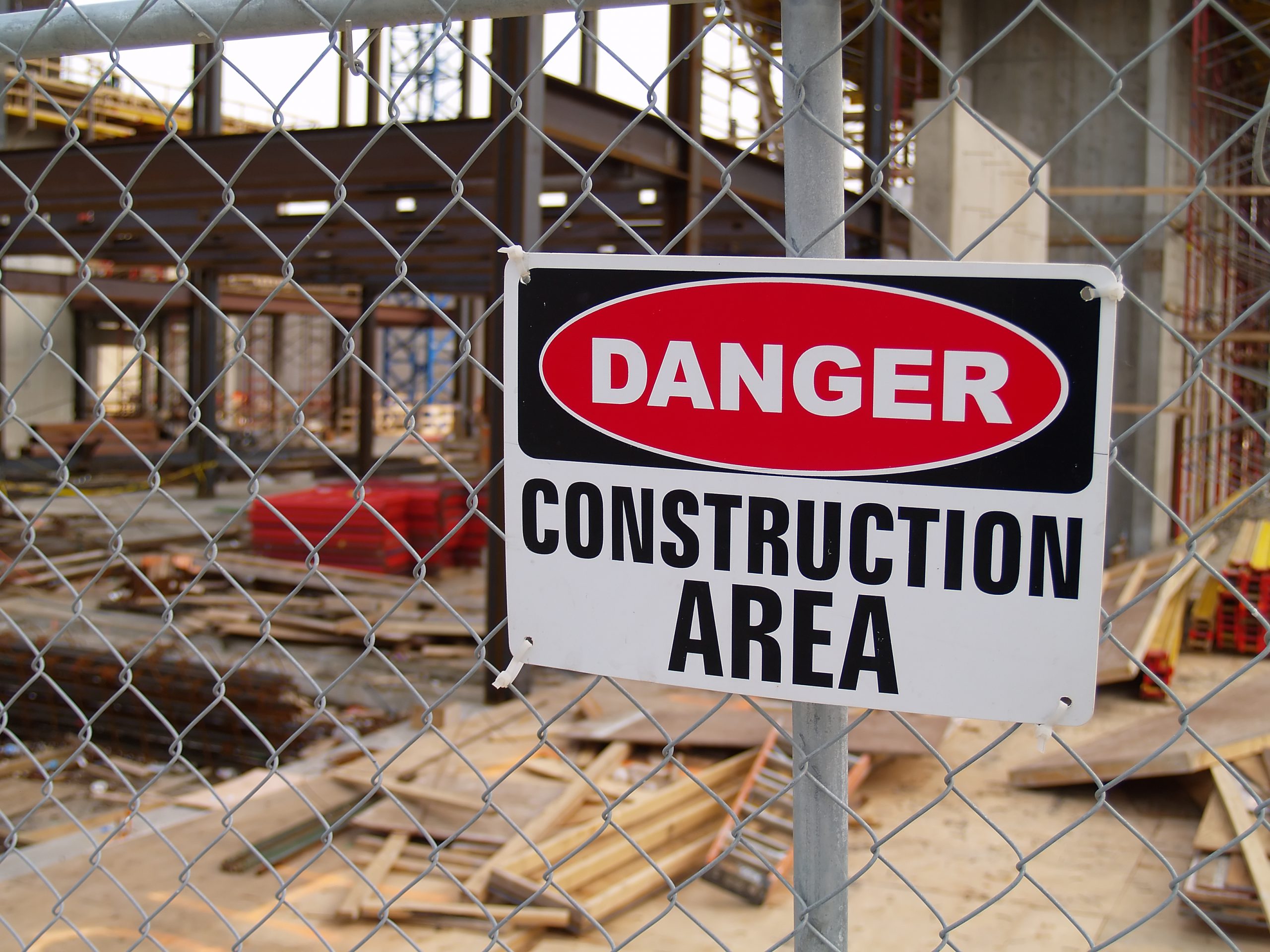 Sign informing people of the danger in the construction area